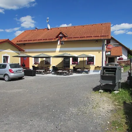 Kamenny Dvur Konukevi Františkovy Lázně